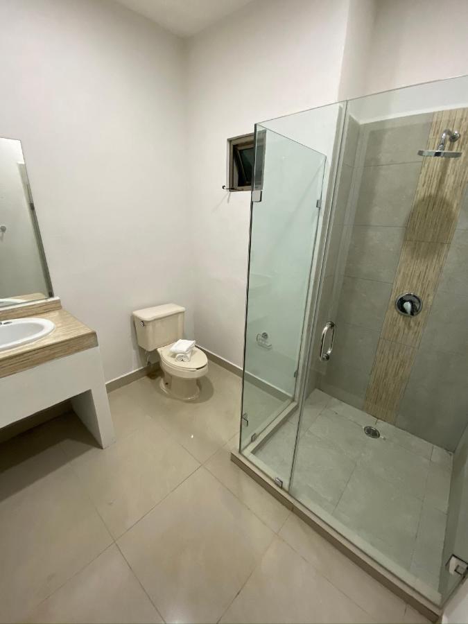Hotel Ambra Плая дел Кармен Екстериор снимка